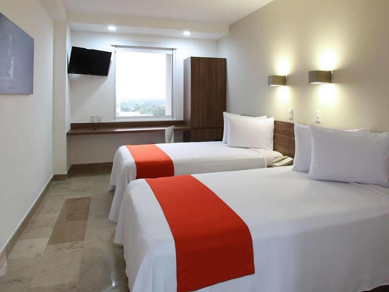 วัน บียาเอร์โมซา 2000 Hotel วิลลาเฮอโมซา ภายนอก รูปภาพ